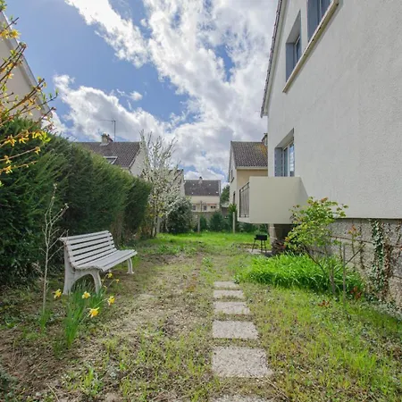 펜션 A La Tulipe Doree Saint-André-les-Vergers